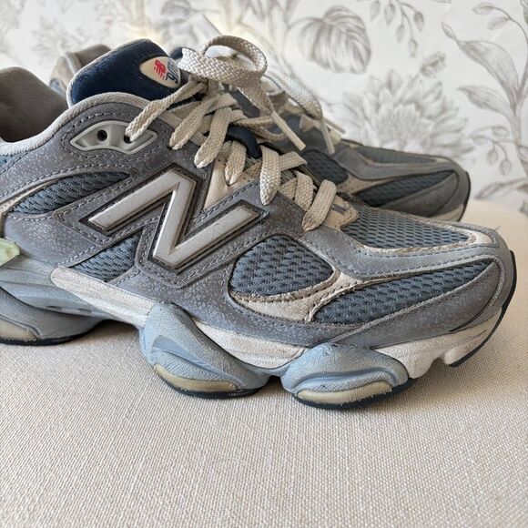 New Balance 9060 Grey Day Moon Daze Blue Mens Size 6.5 U9060MD1 Flaws* main image 14